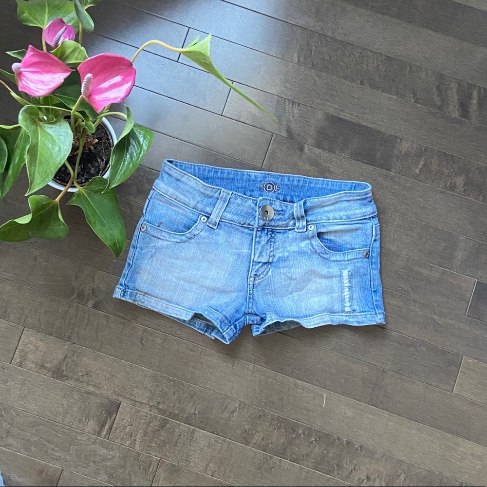 Short shorts!
